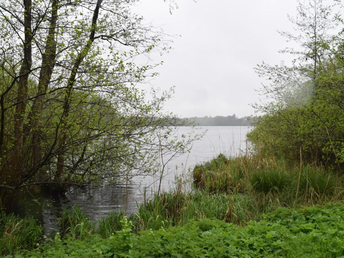 Flat In Eutin On The Kleiner Eutiner See Lake Екстер'єр фото